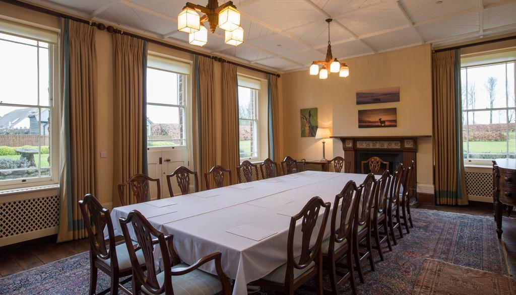 Overtown Manor Bed And Breakfast Суиндън Екстериор снимка